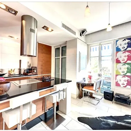 Moderne En Bord De A 60 M² Parking Prive Apartment *