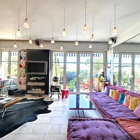 Moderne En Bord De A 60 M² Parking Prive Apartment